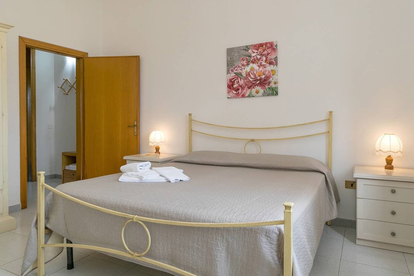 Foto 3 von 22: Bauernhof 'Agriturismo I Debbi - L'Olivo' mit privater Veranda, WLAN und Klimaanlage