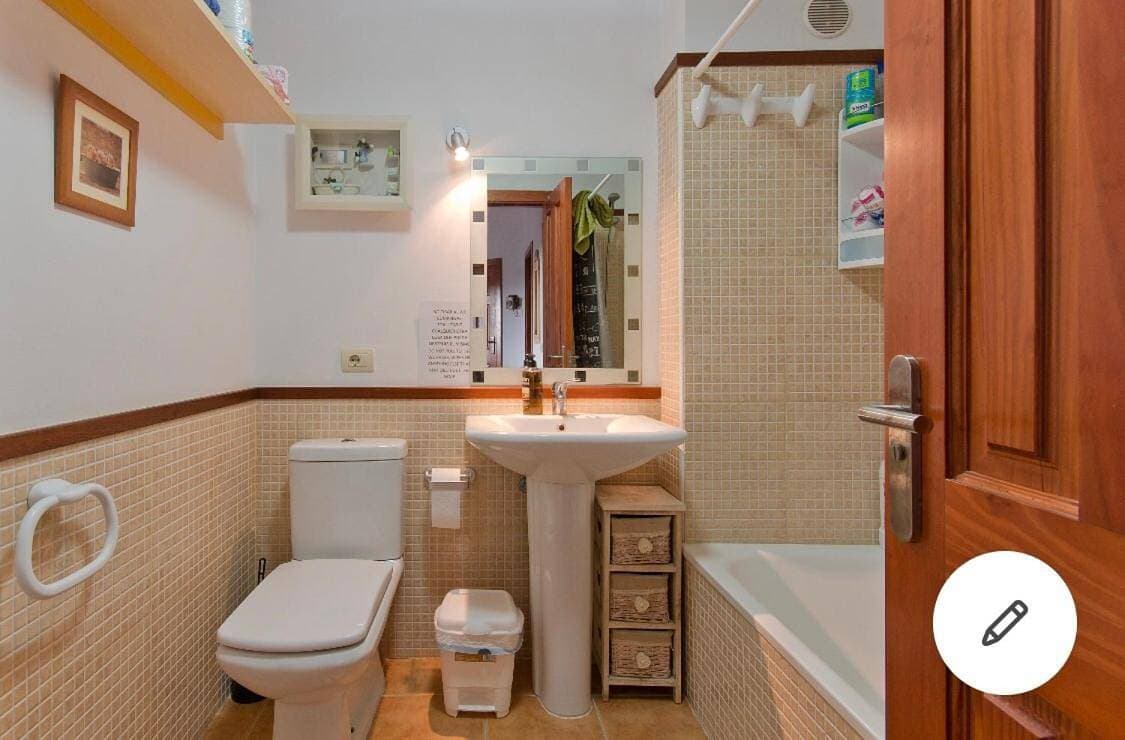 Foto 6 von 34: Two-Bedroom Apartment