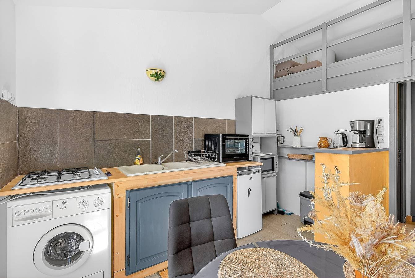 Foto 3 von 26: Ferienhaus 'Les Iris' mit Bergblick, privater Terrasse und WLAN