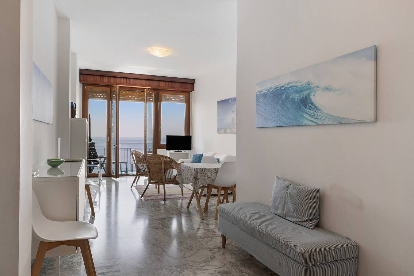 Foto 9 von 22: Haustierfreundliche Ferienwohnung Stupenda Vista Mare in Strandnähe mit Balkon und WLAN