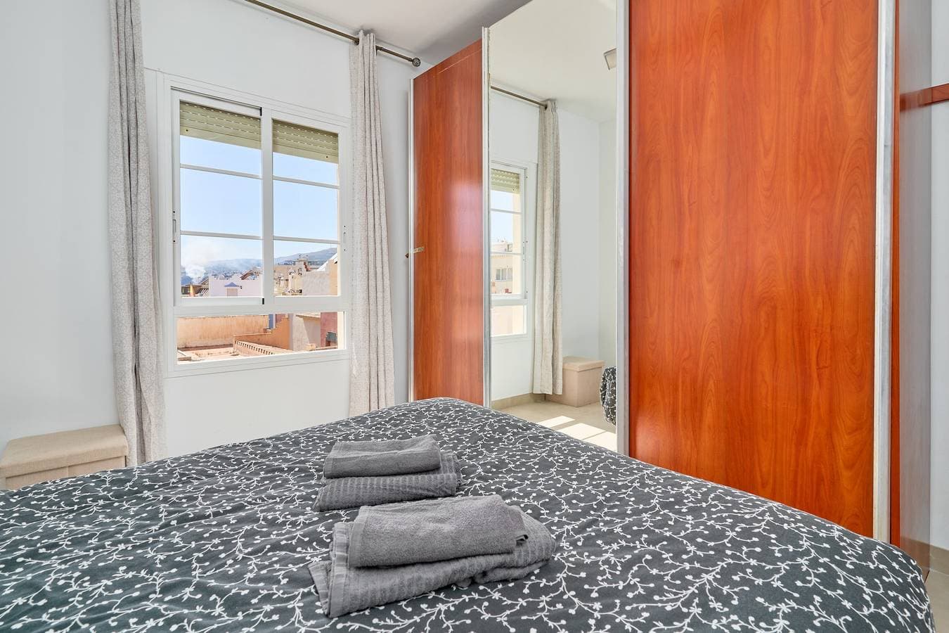 Foto 9 von 23: Ferienwohnung 'Mani' mit Bergblick, Wi-Fi und Klimaanlage
