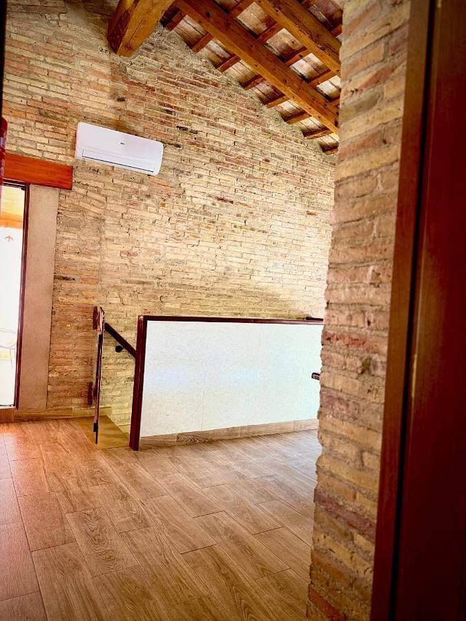 Foto 4 von 20: Two-Bedroom House