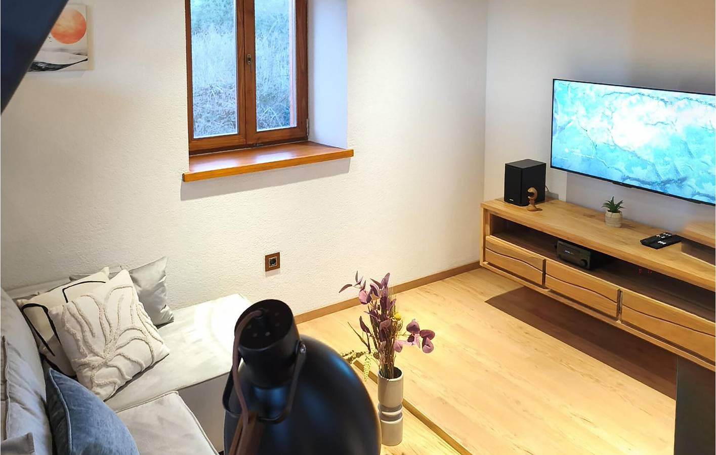 Foto 2 von 11: Reizende Ferienwohnung mit Pool, Terrasse und WLAN – 2 km vom Strand entfernt