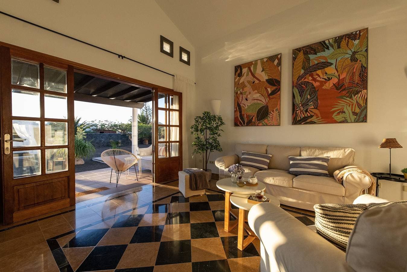 Foto 12 von 40: Villa "Mo Luxury Beheizter Pool" mit Bergblick, Privatem Pool und WLAN