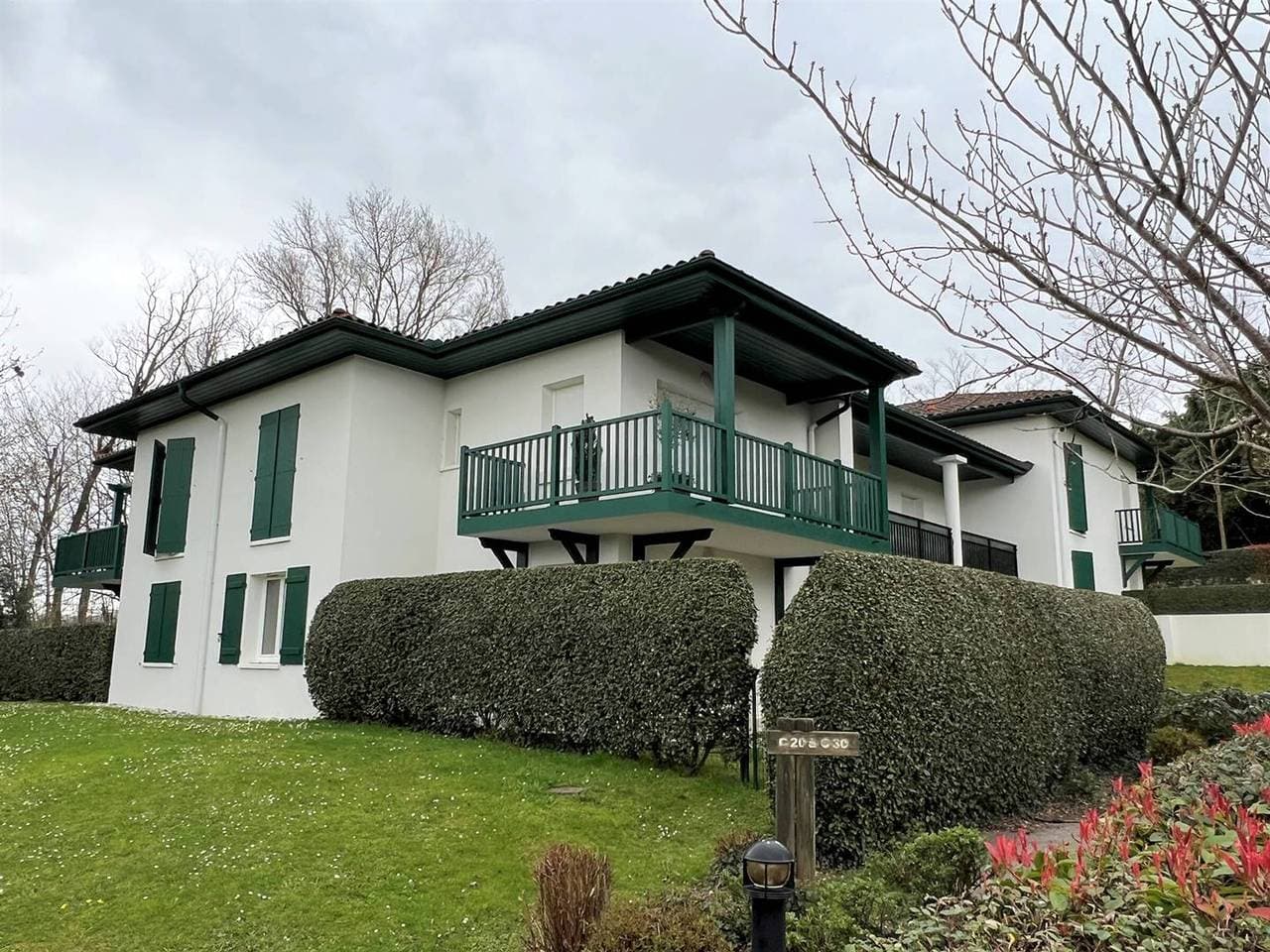 Gemütliche 2-Zi.-Wohnung mit Balkon und Parkplatz in Cambo-les-Bains 1