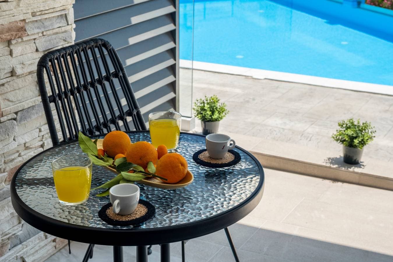 Foto 2 von 26: Einzimmerapartment 'Oceanida Penelope Lyxury Suite' mit Meerblick, WLAN und Klimaanlage