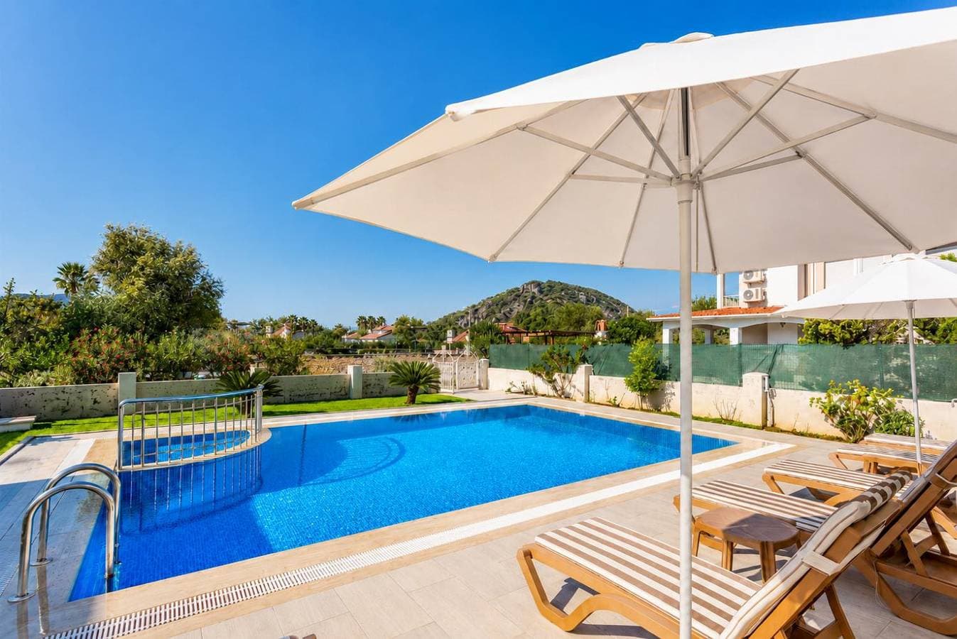 Foto 2 von 24: Villa für 10 Personen mit Terrasse
