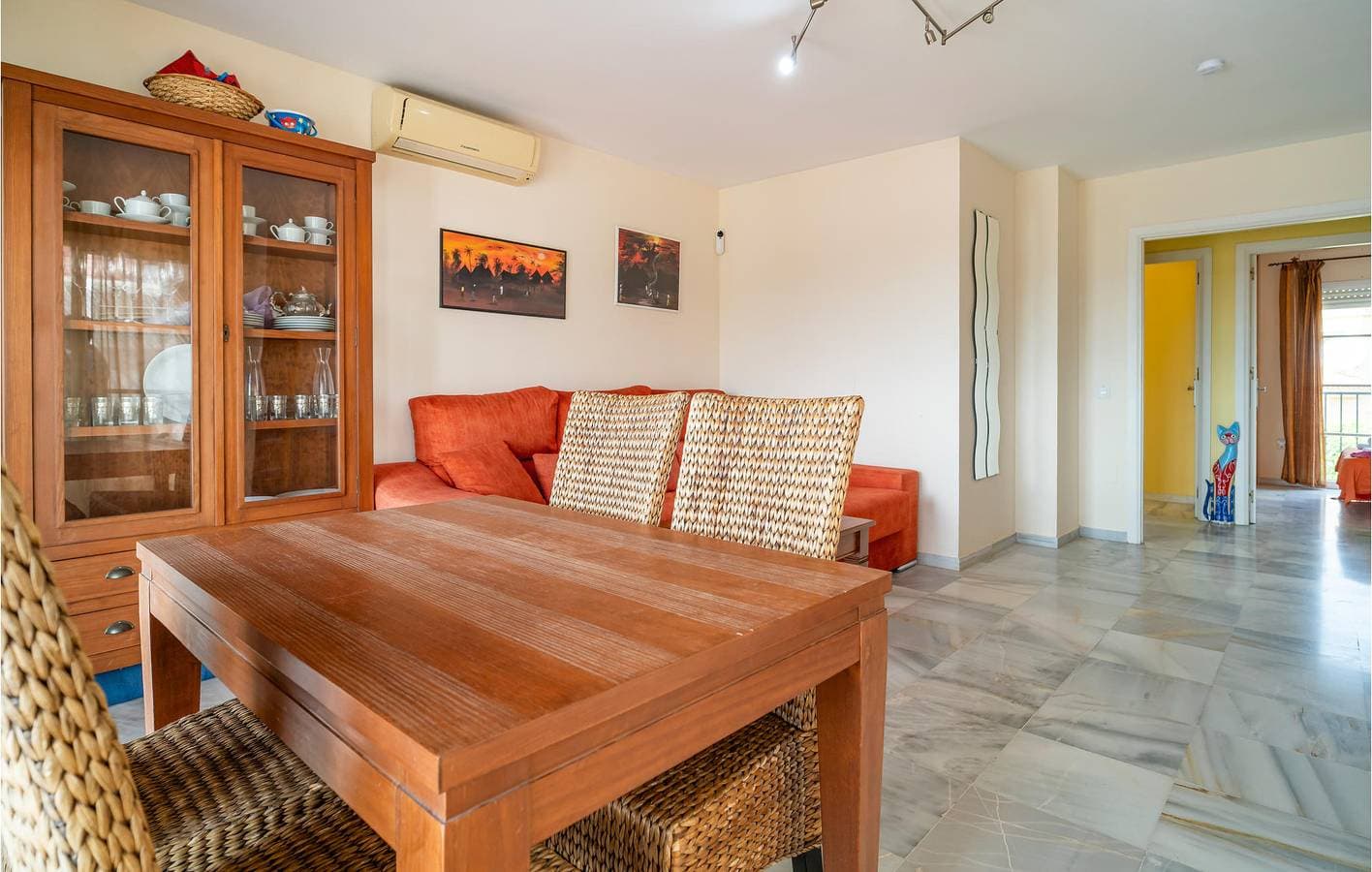 Foto 9 von 13: Apartment mit Meerblick, Terrasse und Außenpool