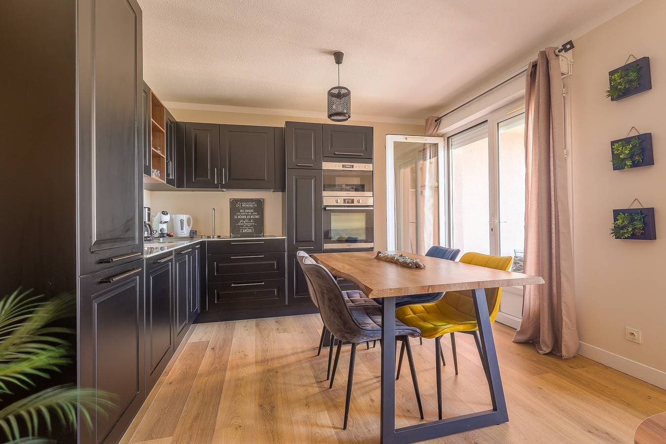 Foto 8 von 15: Ferienwohnung für 6 Personen mit Balkon