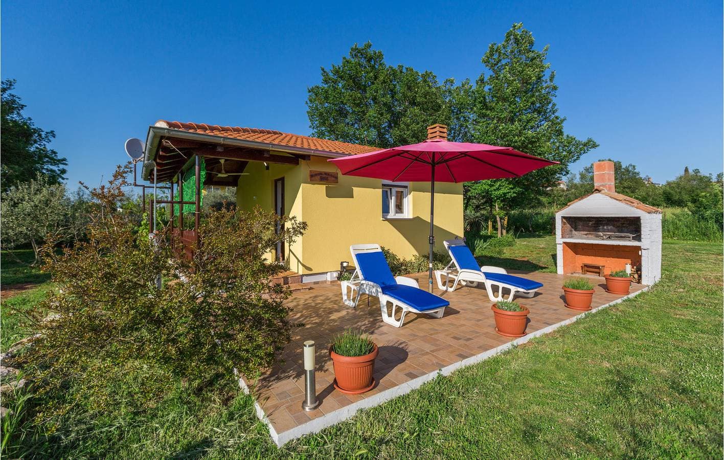 Charmante Terrassenwohnung mit Parkplatz, in der Nähe von Terra Istrana 1