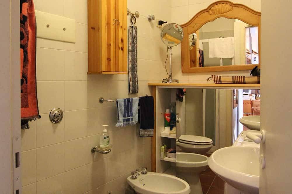 Foto 6 von 30: Zwei-Zimmer-Wohnung in Residenz mit Pool und Panoramablick auf den See in Sale Marasino