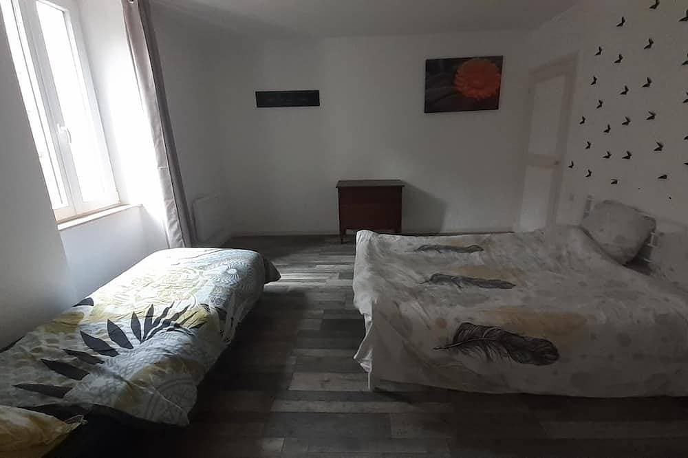 Foto 4 von 16: Apparently located in lacaune les bains. Serves 5.