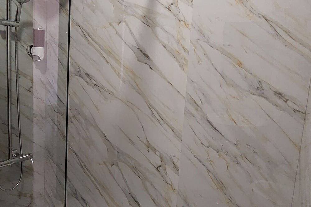 Foto 8 von 28: Apartamento Delfino T2 1