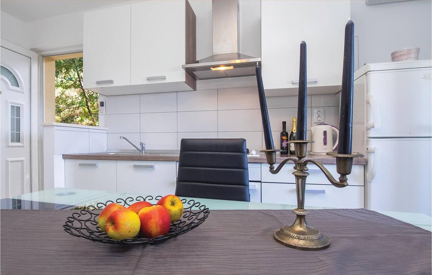 Foto 11 von 22: Urlaub am Meer: Gemütliche Ferienwohnung mit Pool, Terrasse und Parkplatz