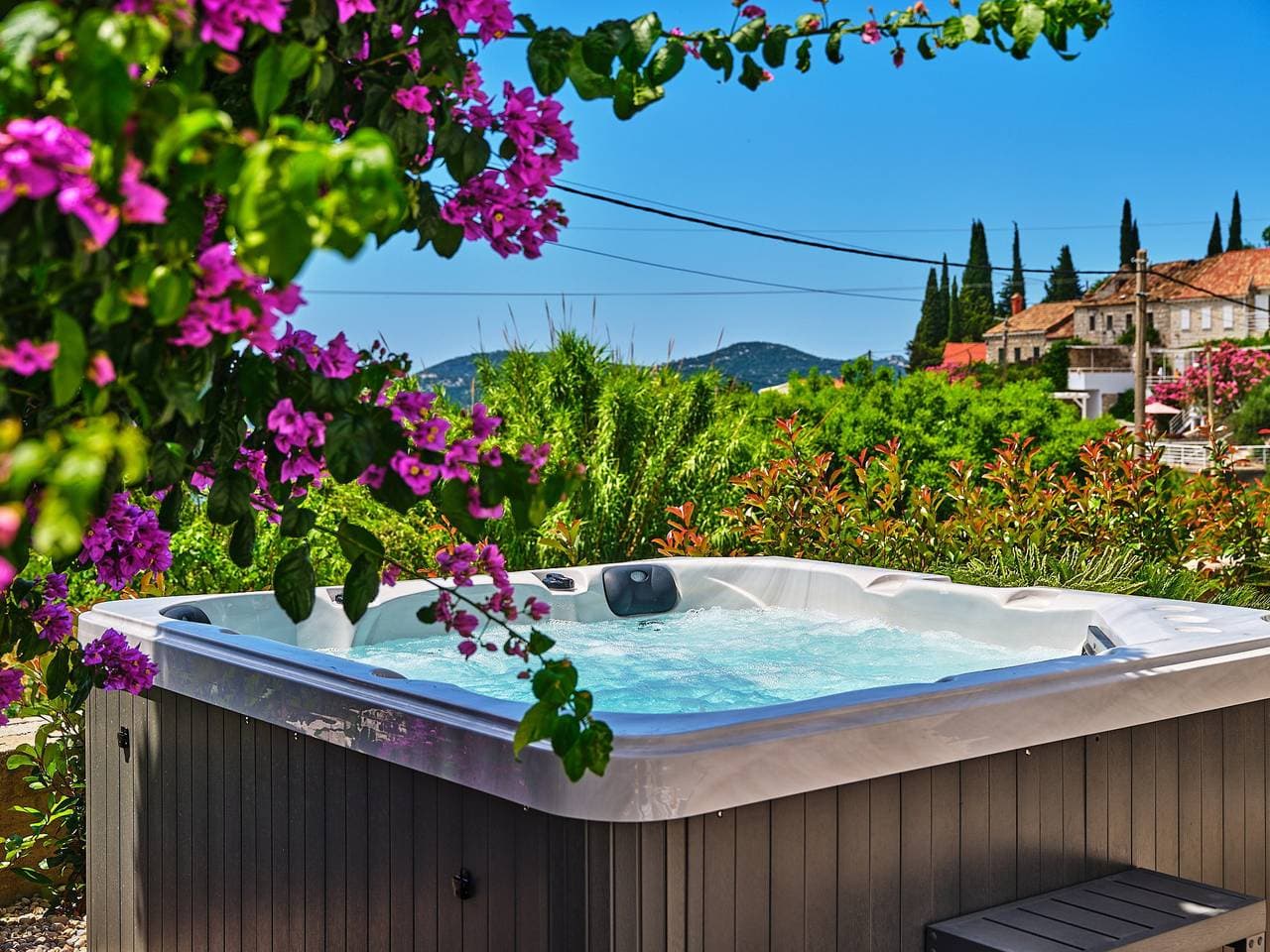 Foto 5 von 49: Villa für 9 Personen mit Whirlpool