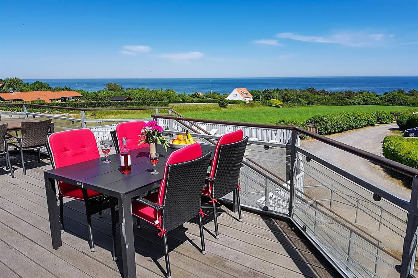 Foto 8 von 17: Awesome apartment in Allinge w/ WiFi, 2 Bedrooms and Outdoor swimming pool