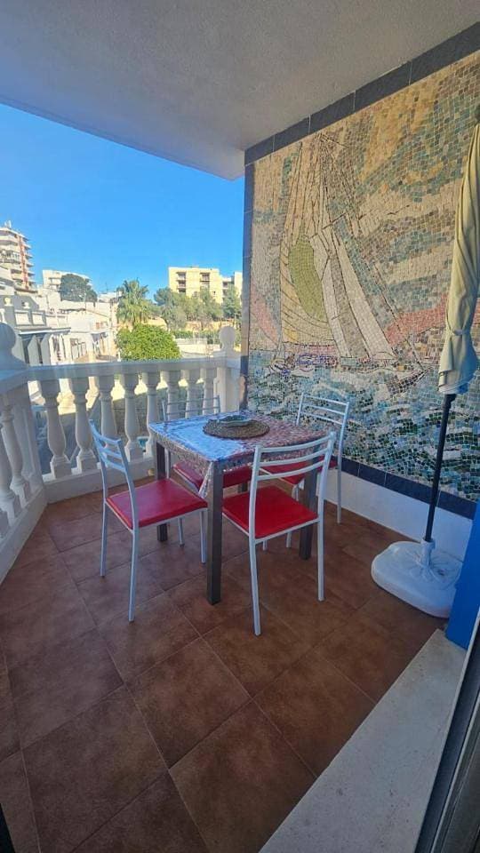 Foto 6 von 27: Two-Bedroom Apartment with Mountain View