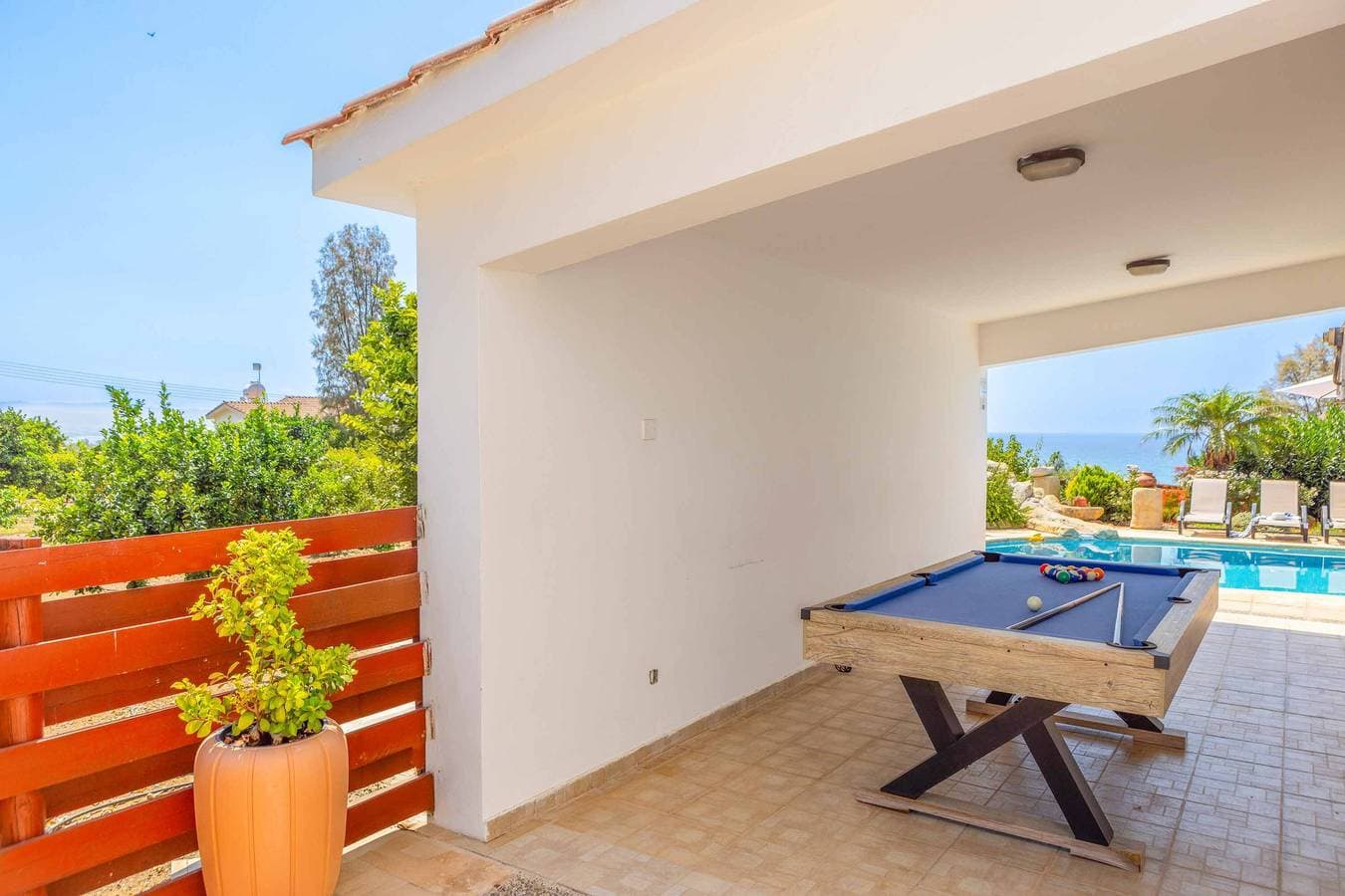 Foto 11 von 45: Villa für 8 Personen mit Balkon