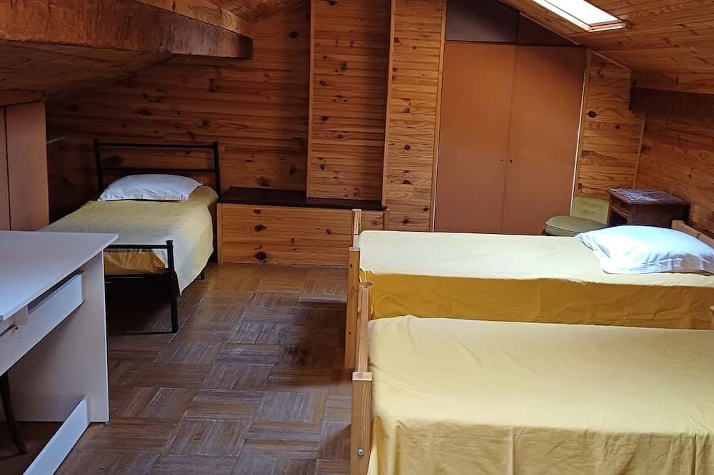 Foto 4 von 18: Gite de Mon Clocher Appartement 3ième Étage Avec Balcon Proche du Mercantour
