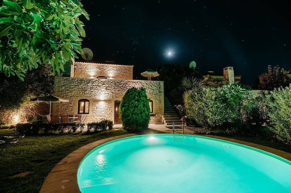 Luxuriöse Steinvilla: Pool & Meerblick & Deutsche Betreuung & Frühjahrsangebote! 1