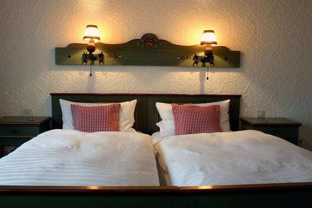 Foto 2 von 6: Landhotel  Haus Doris - Ruhige Doppelzimmer
