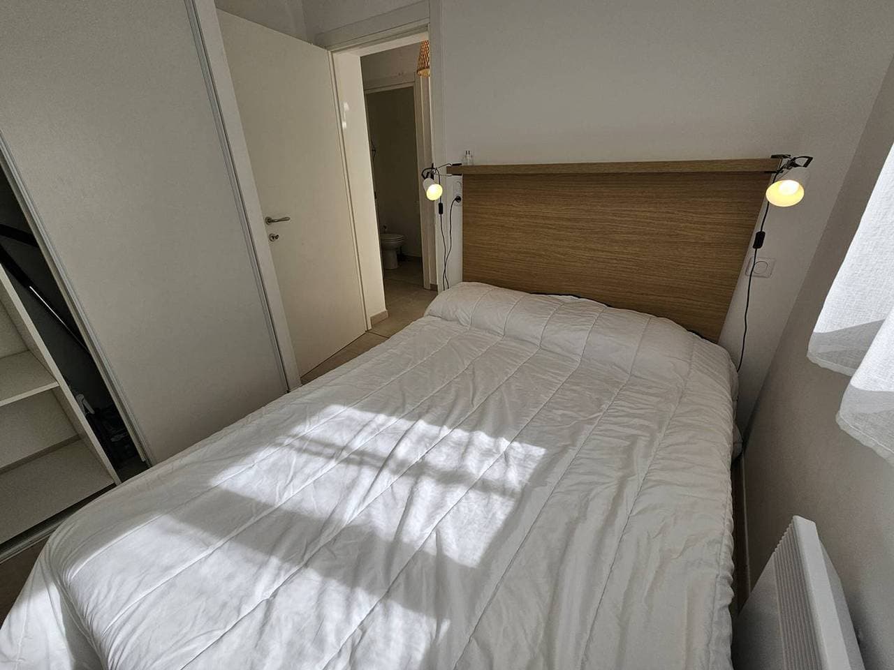 Foto 7 von 21: Wohnung am Strand mit Meerblick - Beheizter Pool, WLAN, Klima, 3 Zimmer - Linguizzetta