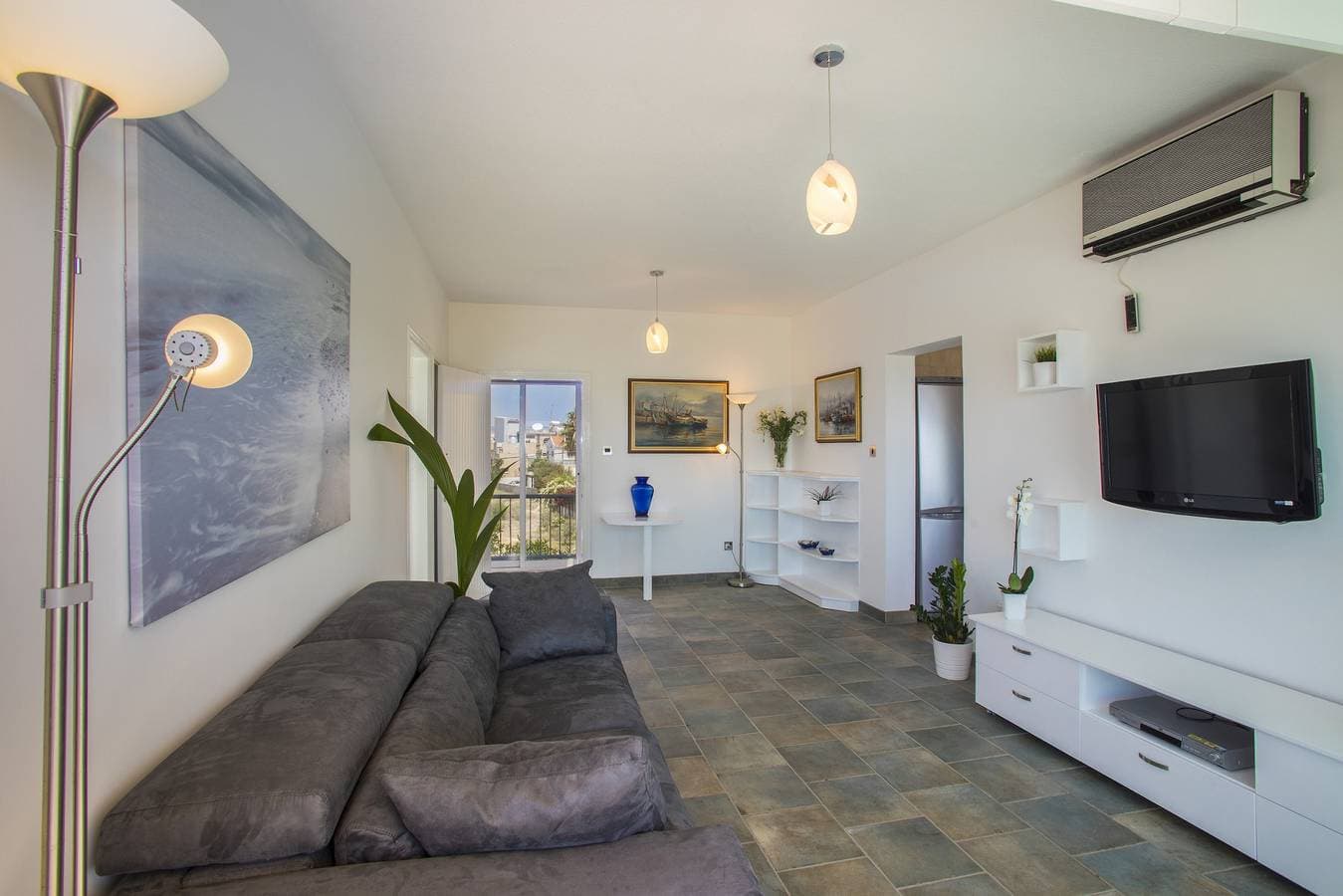 Foto 8 von 16: Lordos Sunshore  Beachfront Suite