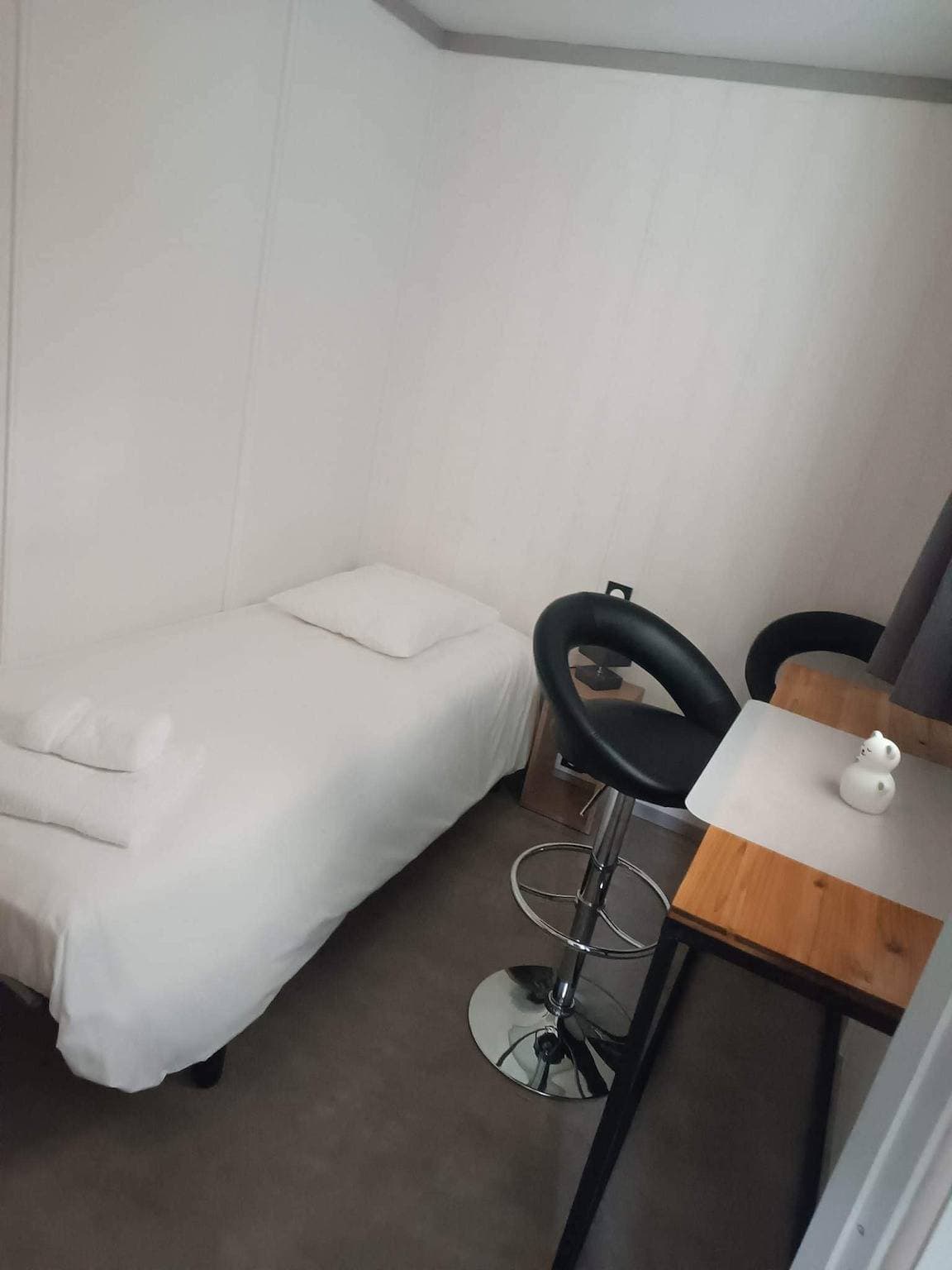 Foto 8 von 20: Charmantes Chalet mit Spa in Hasparren, 50 m², Gemeinschaftspool
