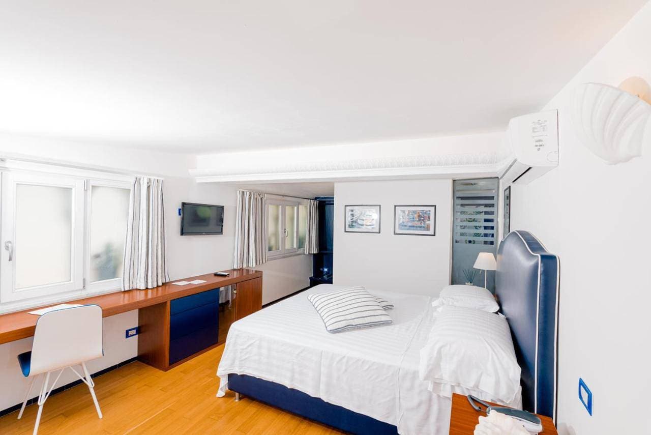 Foto 10 von 12: Double Room with Sea View