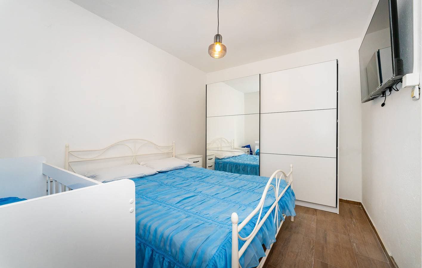 Foto 4 von 25: Gemütliche Ferienwohnung mit Terrasse in der Nähe der Küste und des Stadtzentrums in Donji Karin