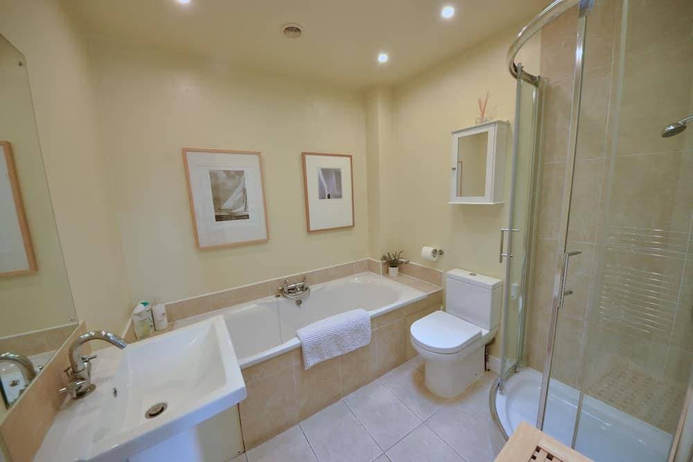 Foto 13 von 29: Unique open plan house in central Windsor pet friendly + parking