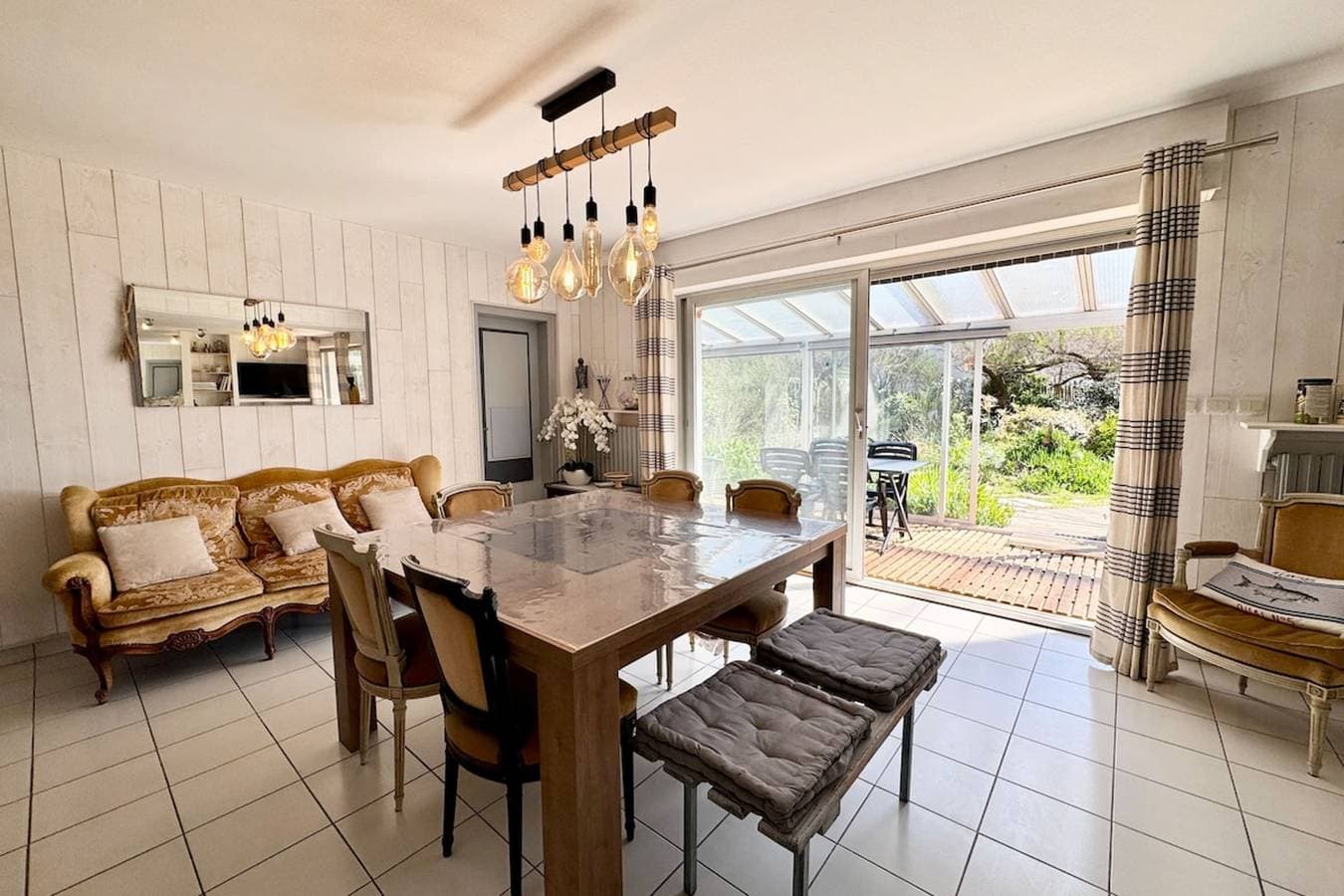 Foto 10 von 63: Ferienhaus für 8 Personen mit Terrasse