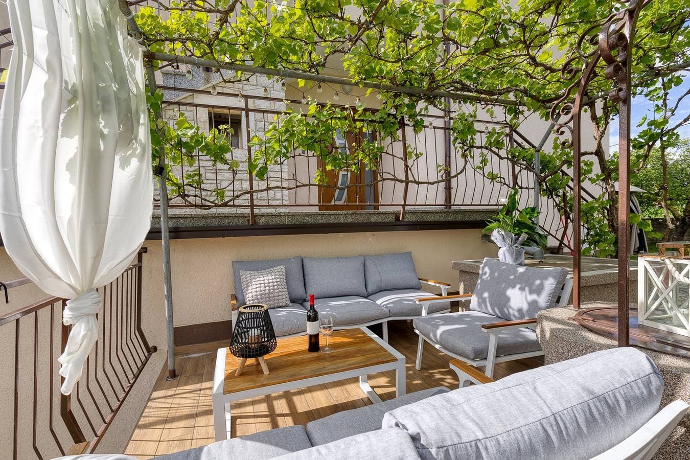 Foto 4 von 32: Ferienwohnung Maruzini mit Whirlpool