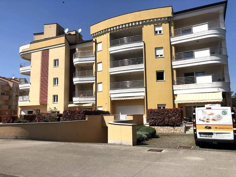 Apartman Dennis 1