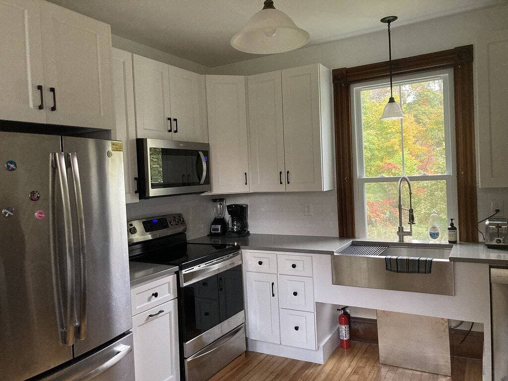 Foto 3 von 22: Private 1st Floor Studio in Victorian Home - Steps to Ll Bean, Downtown Freeport