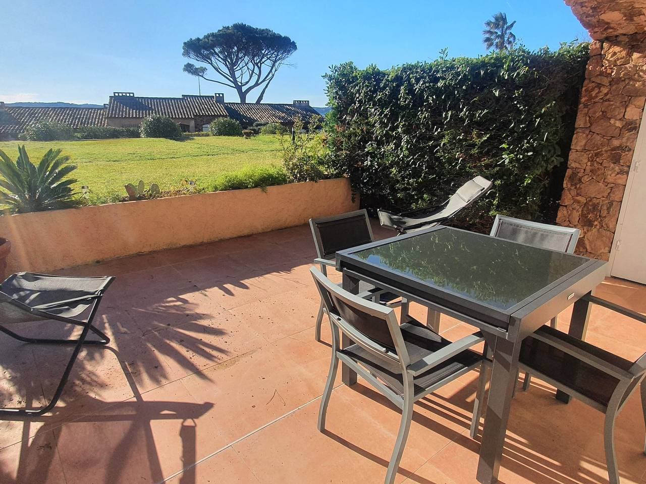 3-Zimmer-Wohnung mit Terrasse in privater Residenz in Sainte-Maxime 1
