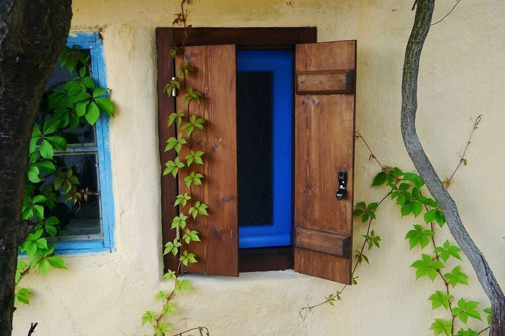 Kleines Gelbes Haus Mit Schönem Meerblick 1