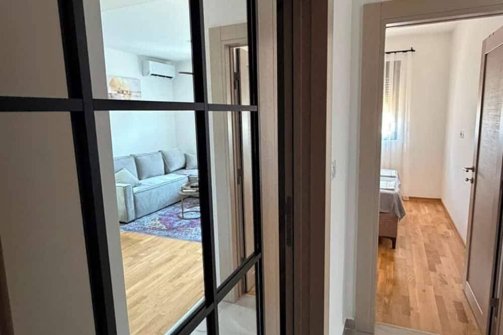Foto 11 von 21: Peaceful 1-bedroom apartment with AC in charming Podgorica