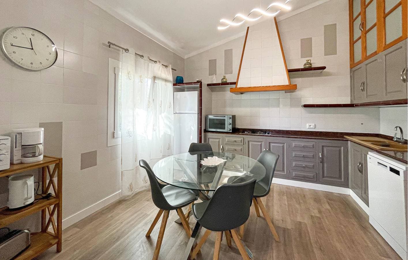Foto 4 von 32: Luxus-Apartment mit Pool, AC & WiFi | in der Nähe von Cala Domingos Strand