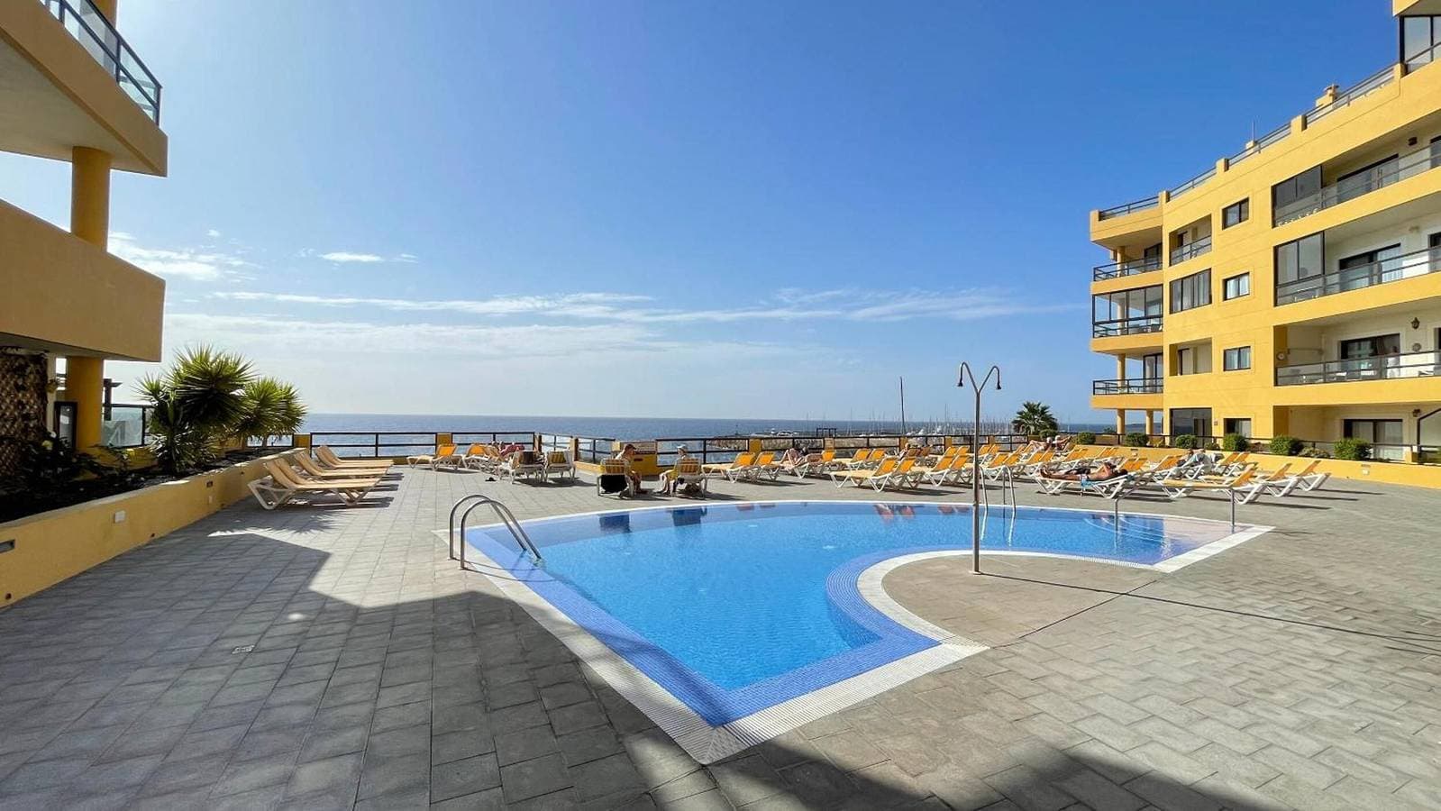 Foto 3 von 27: Ferienwohnung 'Ocean Golf San Miguel' mit Meerblick, Gemeinschaftspool und Wi-Fi