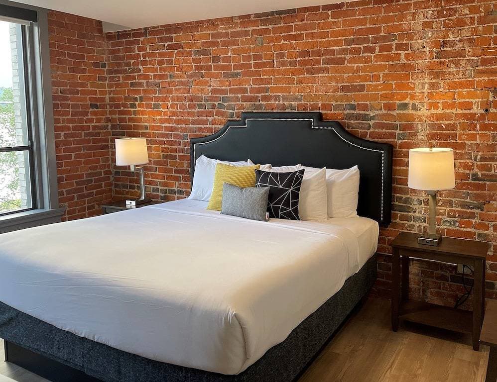 Your Lovely 1 Bed Travel Apartment in the Heart of Spokane 1
