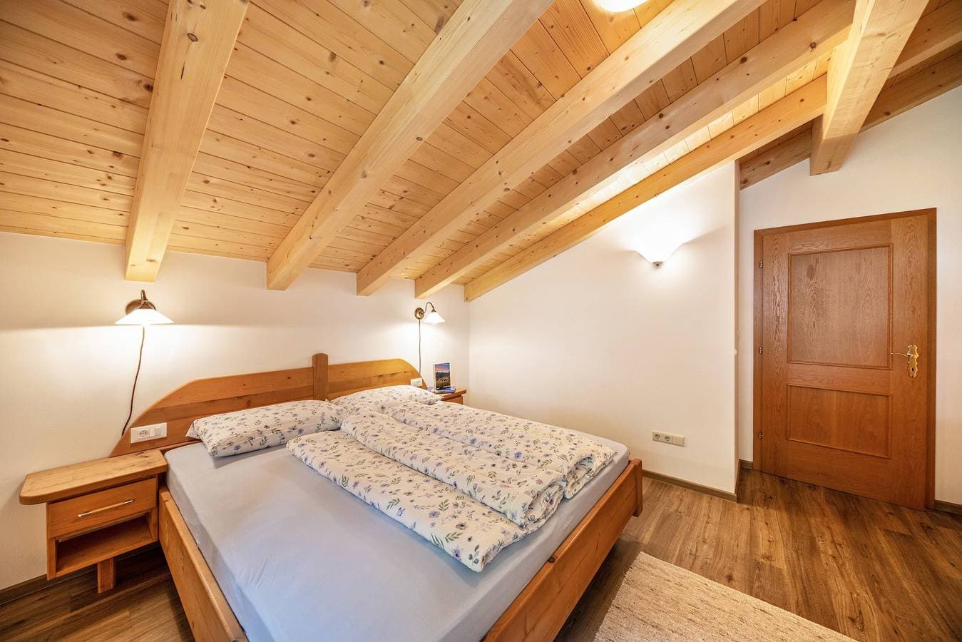 Foto 11 von 29: Ferienwohnung "Panoramawohnung Annaheim" mit Bergblick, Balkon & Garten