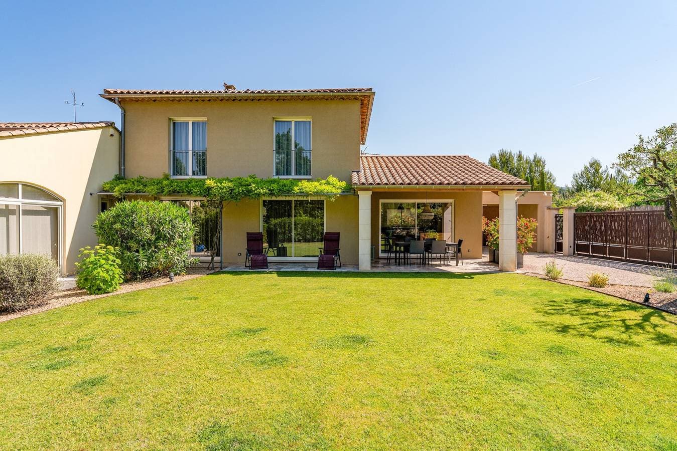 Foto 2 von 30: Ferienhaus 'Maison Les Hirondelles' mit Gemeinschaftspool, WLAN und Klimaanlage
