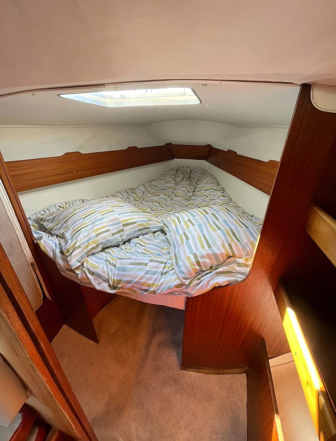 Foto 3 von 12: Boot 'Segelboot Miraflores' mit Meerblick, privater Terrasse und WLAN