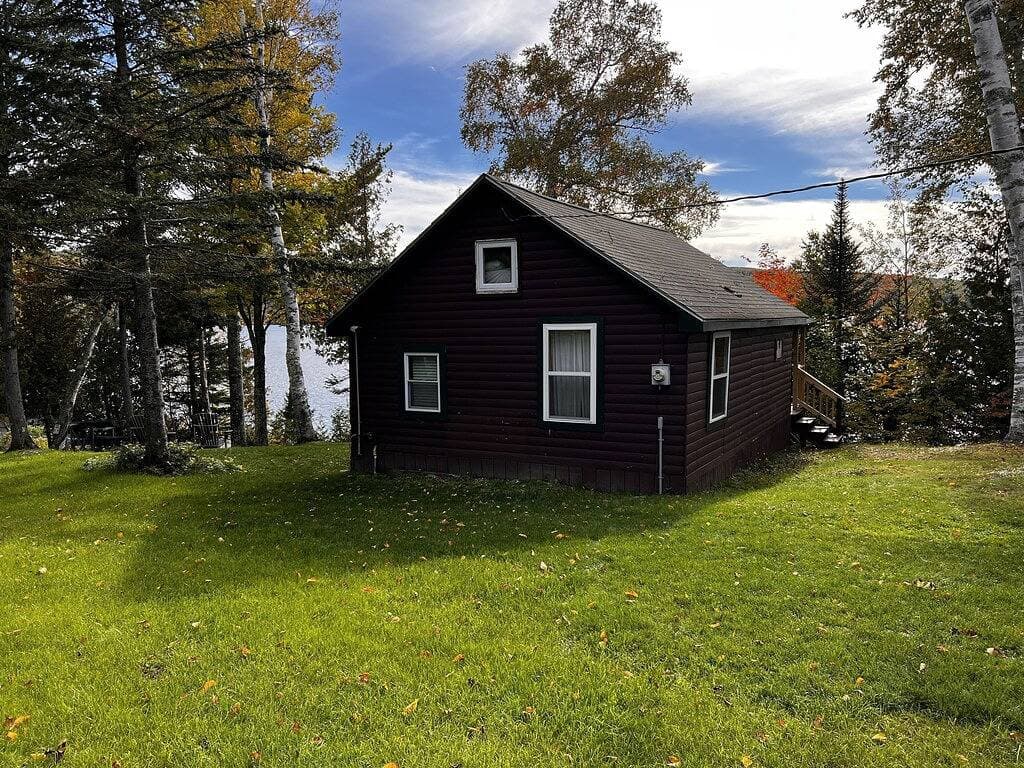 Lakefront Cabin on Rangeley Lake: Sauna & views 1