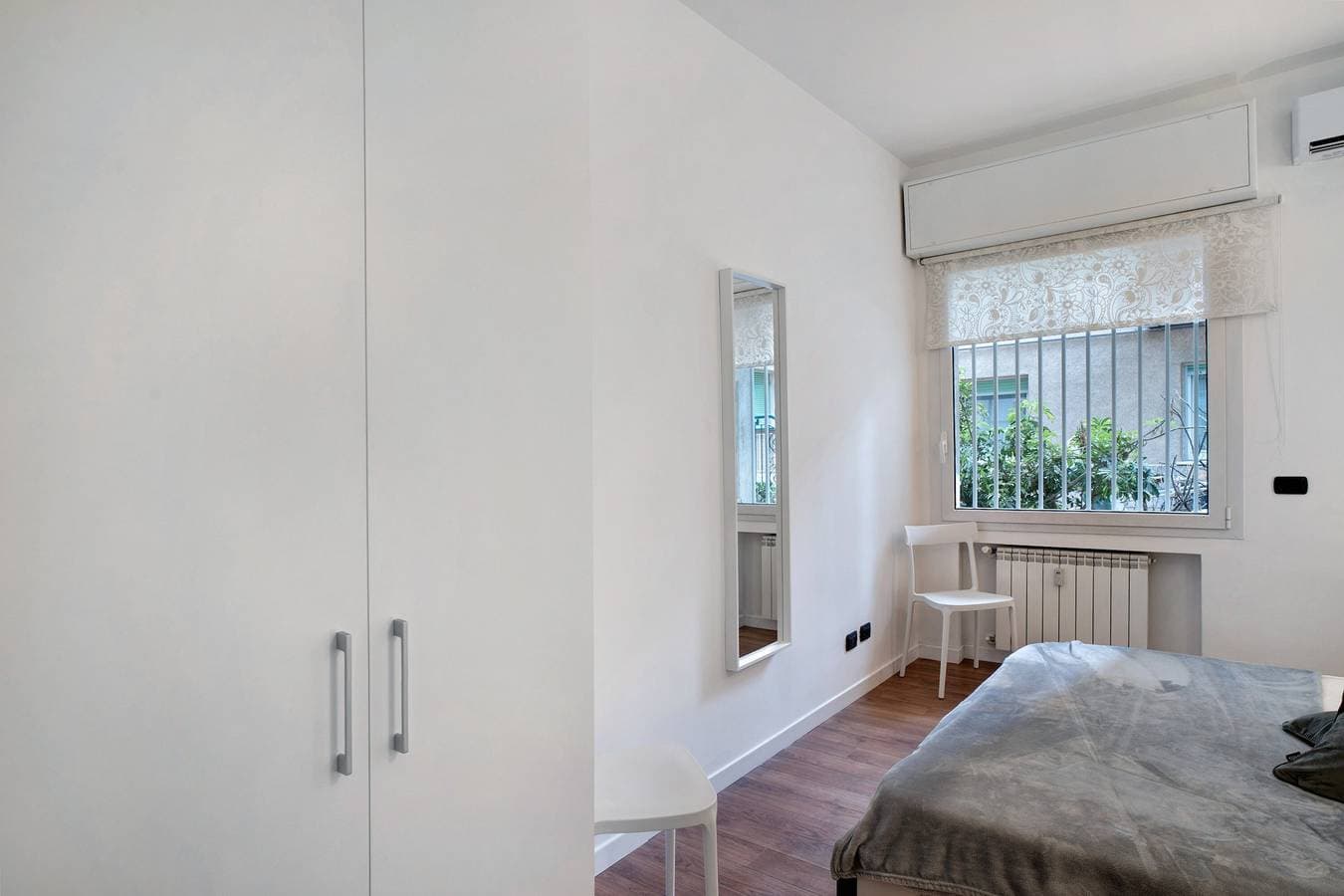 Foto 13 von 40: Ferienwohnung 'La Perla Grigia' mit gemeinsamer Terrasse, WLAN und Klimaanlage