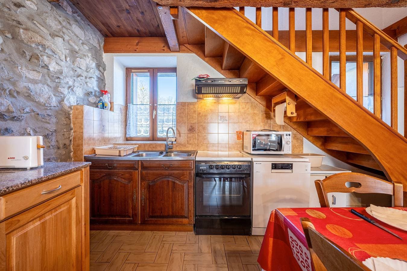 Foto 9 von 39: Ferienhaus 'La Belle Étoile' mit Bergblick und privatem Garten
