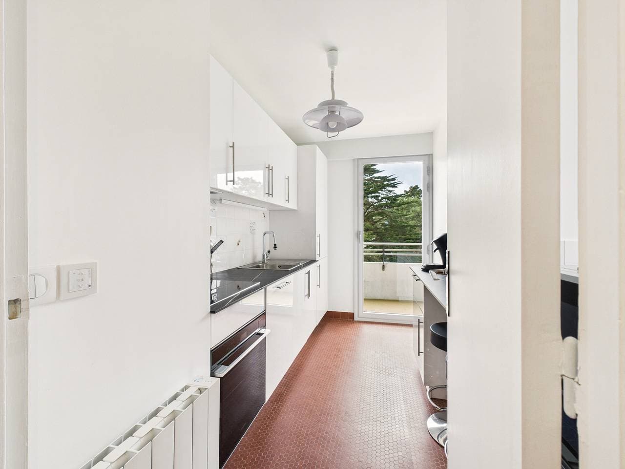 Foto 9 von 16: 120 m de la plage- Appartement pour 3 - balcon
