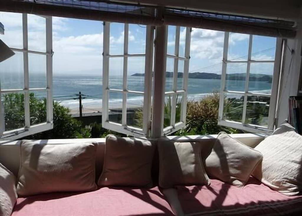 Foto 7 von 12: Atemberaubendes Onetangi Waiheke Beach House