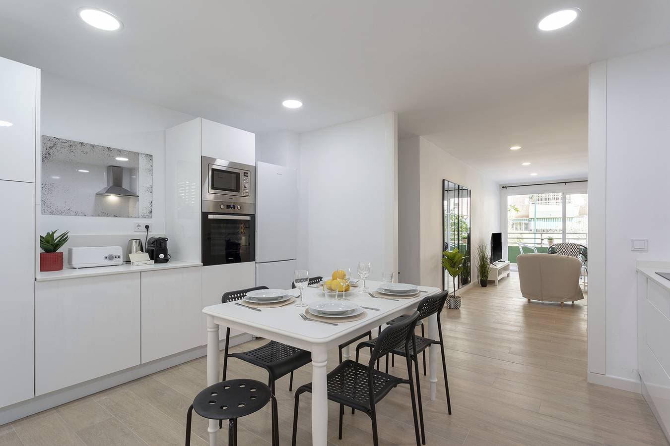 Foto 10 von 23: Ferienwohnung für 6 Personen mit Balkon